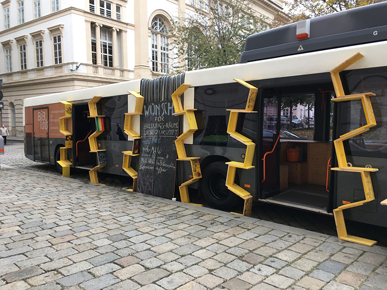 Das Bus-Labor am Minoritenplatz