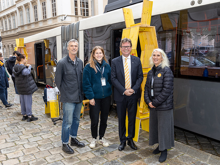 Das Bus-Labor am Minoritenplatz