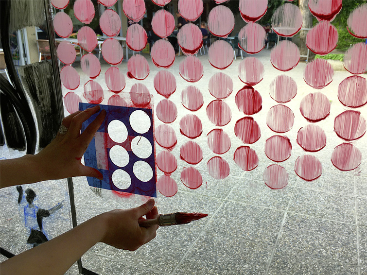 Malerei auf dem Schaufenster des BiB-Lab Grätzl-Labor im Stil von Roy Lichtenstein